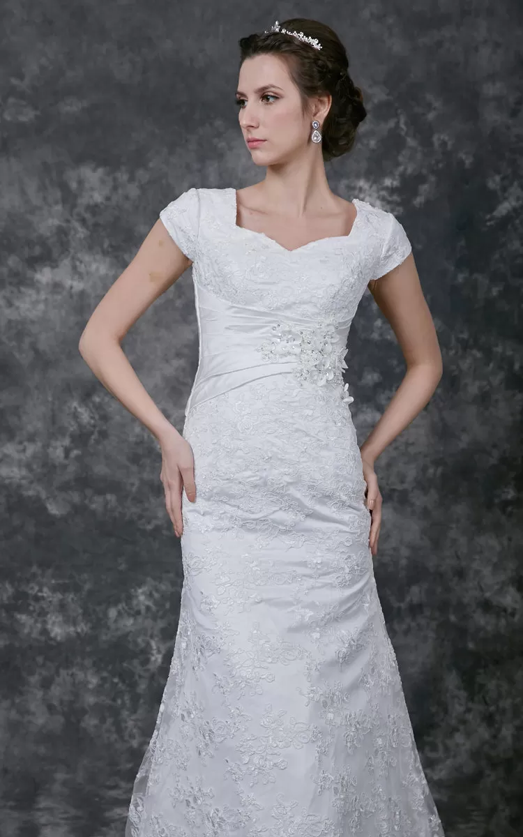 Breathtaking Sweetheart Lace-appliqued and English Net Gown With Ruched Belt-ZP_706263