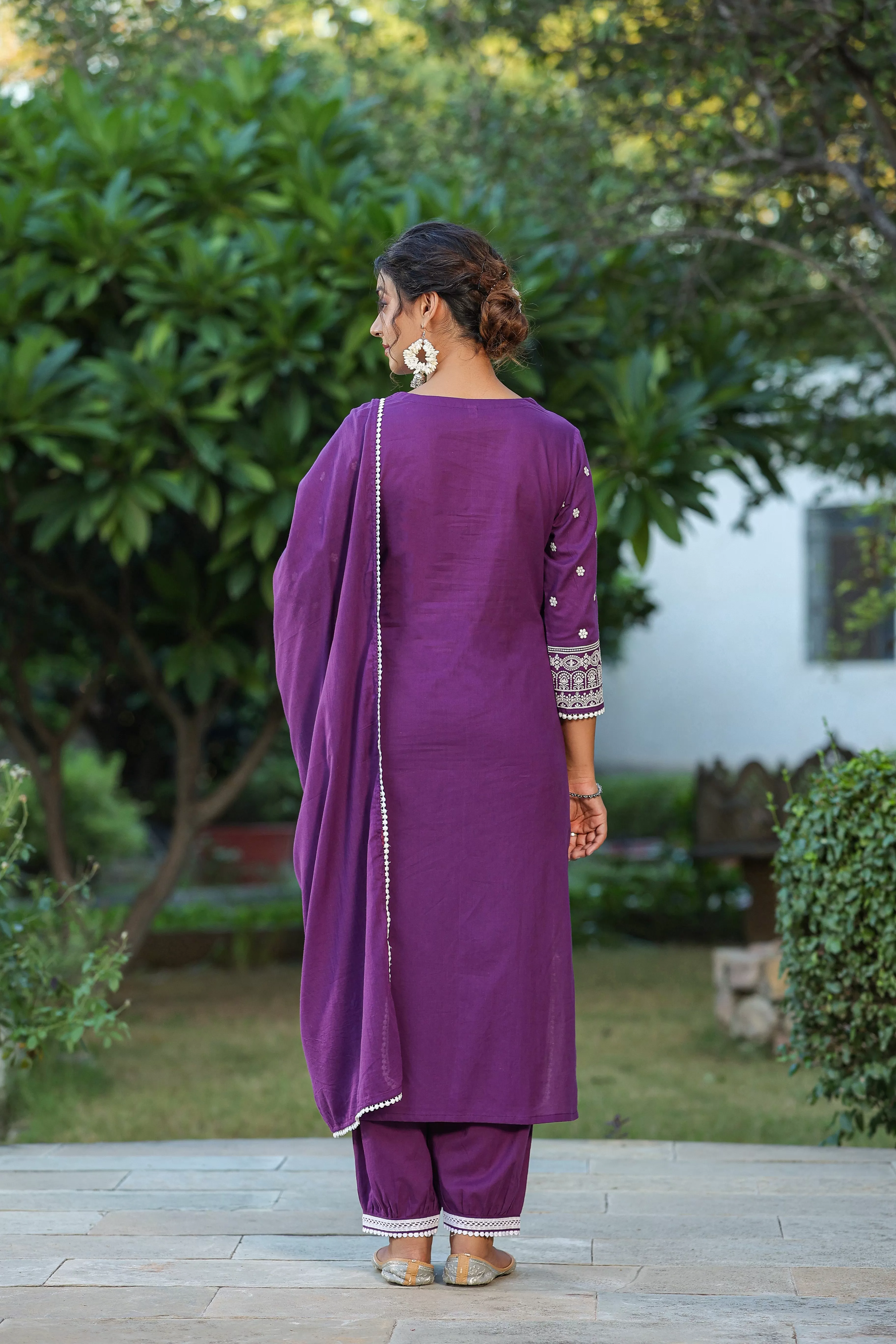 Ethnic Motifs Embroidered Thread Work Pure Cotton Kurta With Trousers & Dupatta